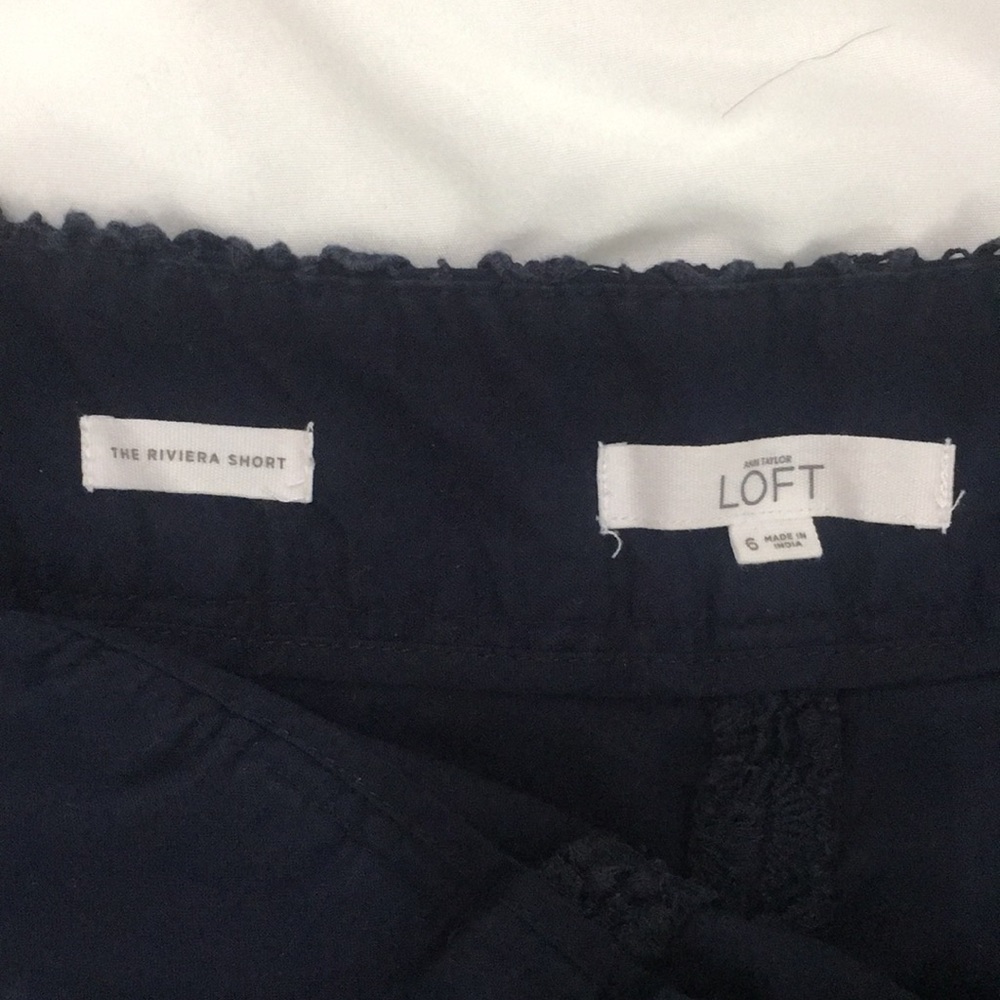 Ann Taylor Loft Riviera Short - Picture 2 of 3